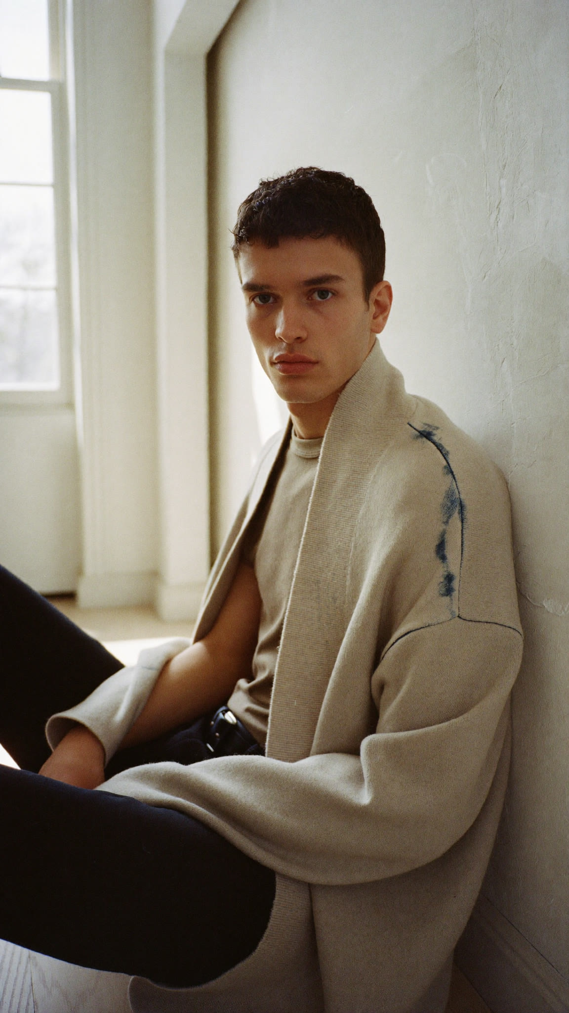 Minimal, shawl cardigan, seated