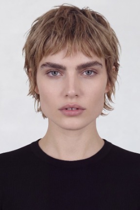 AI fashion model